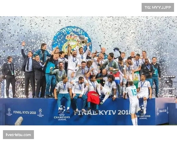 曼努埃尔·诺伊尔：从无名小卒到欧冠百场传奇门神的奋斗历程